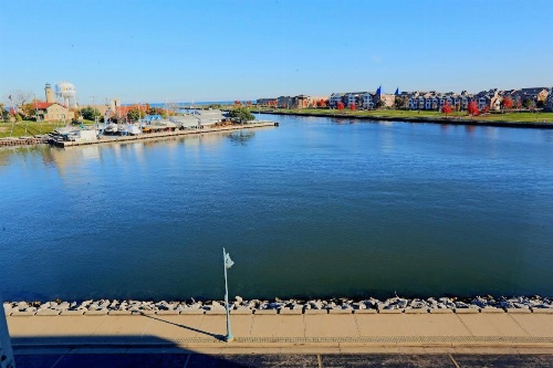 Wyndham Garden Kenosha Harborside image 11