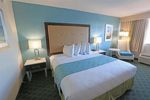 Wyndham Garden Kenosha Harborside image 18