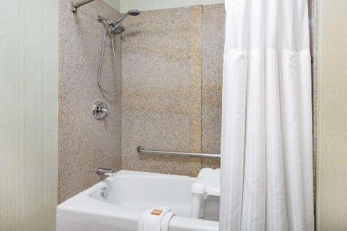 Wyndham Garden Kenosha Harborside image 30