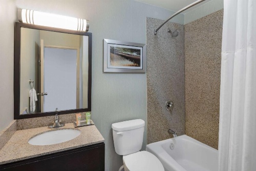 Wyndham Garden Kenosha Harborside image 32