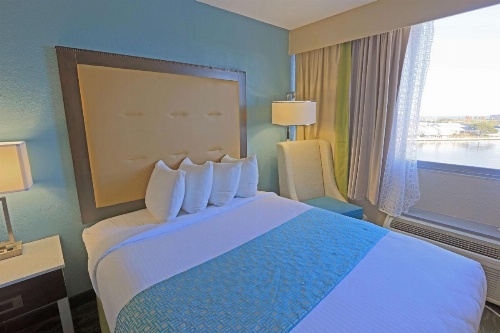 Wyndham Garden Kenosha Harborside image 45
