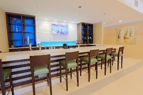 Wyndham Garden Kenosha Harborside image 8